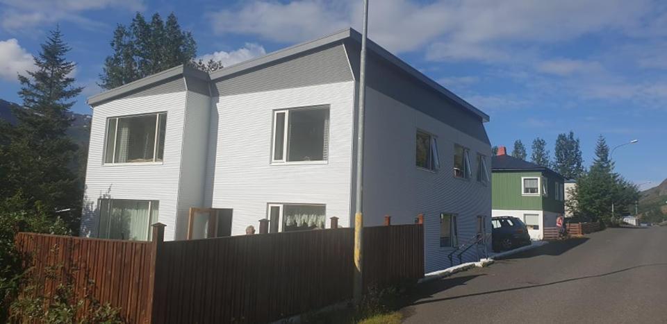 Apartment Tungata Seyðisfjörður Exteriör bild