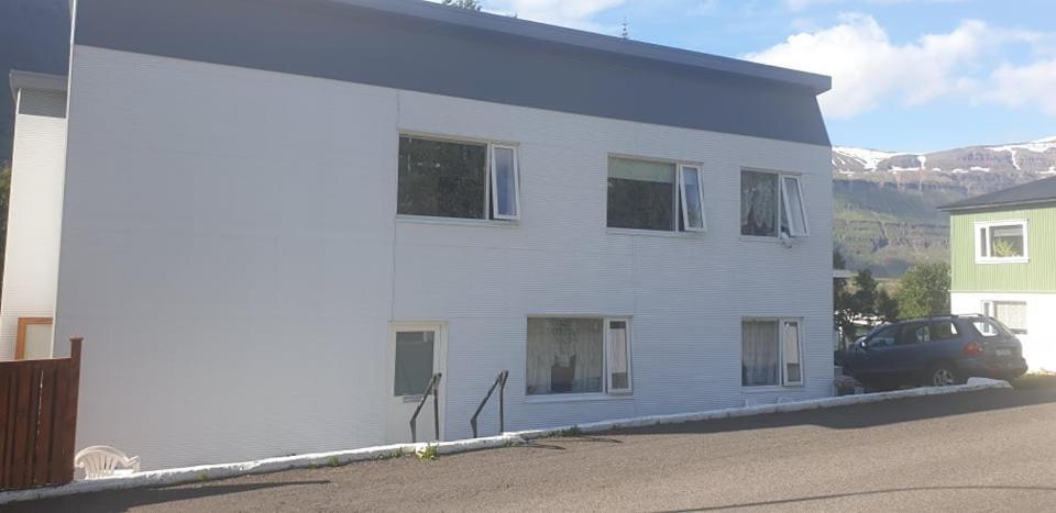 Apartment Tungata Seyðisfjörður Exteriör bild